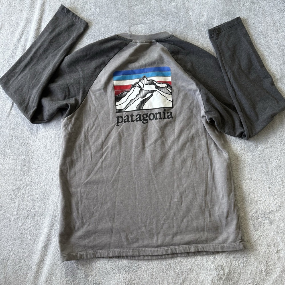 Patagonia Men's L Line Logo Ridge Lightweight Crew Sweatshirt Gray Raglan Shirt